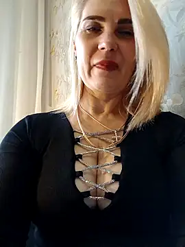 JennyOMay online show from October 28, 2025, 4:02 am