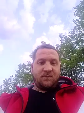 Mariusica1994 online show from May 3, 2026, 5:49 pm