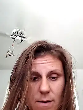 Scarlettishere online show from April 18, 2026, 7:58 pm