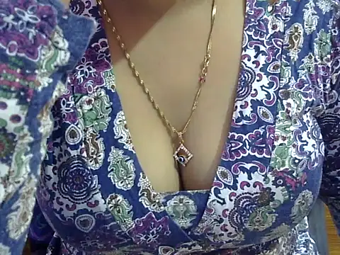 Your wild Dia online show from November 3, 2025, 5:12 am