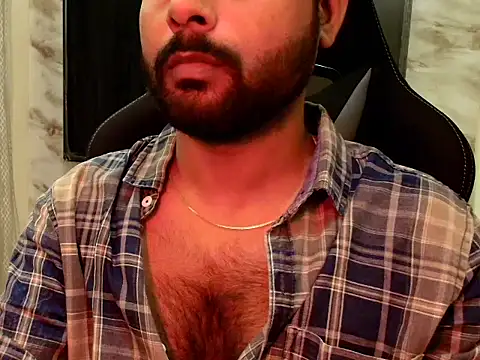 SHENOY3 online show from May 6, 2026, 6:12 pm