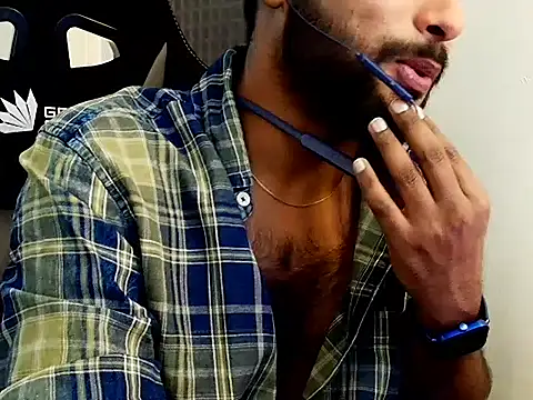 SHENOY3 online show from November 20, 2025, 5:02 pm