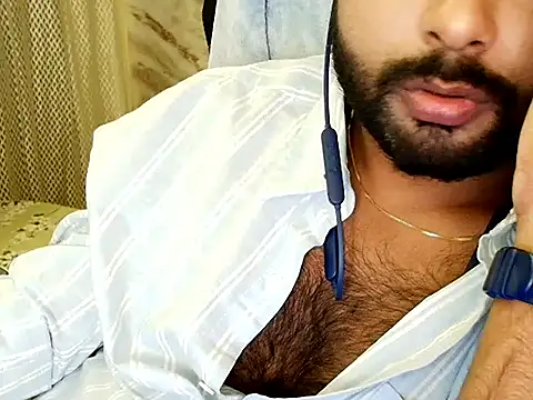 SHENOY3 online show from November 5, 2025, 4:21 pm