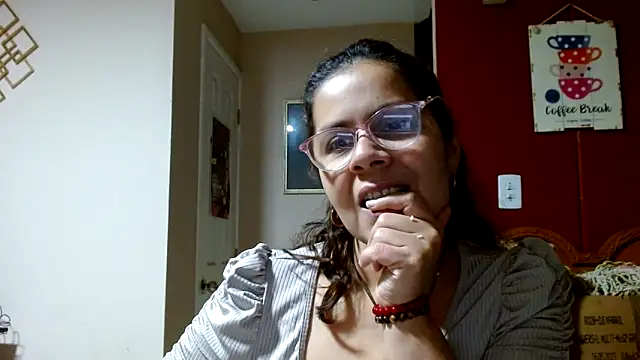 Sara Brandon online show from March 29, 2026, 12:34 am
