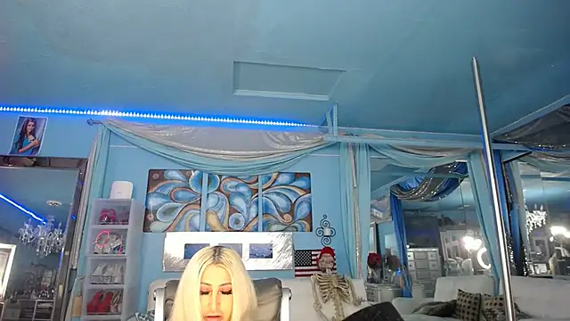 ADRIANNA FOX online show from August 2, 2026, 11:35 pm