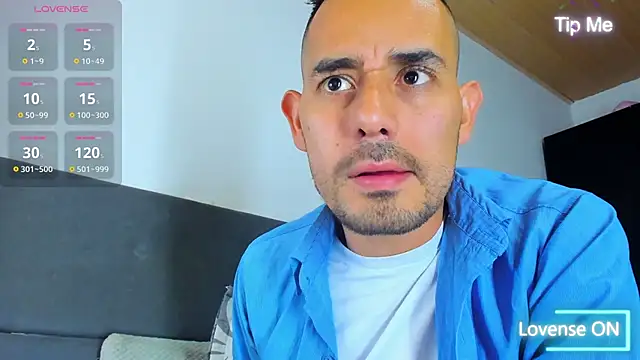 jhonyalzate2 online show from September 29, 2025, 4:41 am