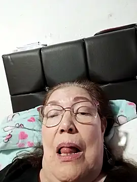 Vicky Rosse online show from April 30, 2026, 8:57 pm