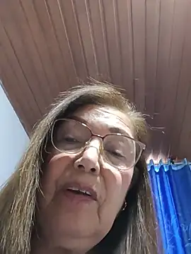 Vicky Rosse online show from July 28, 2026, 7:39 pm