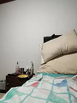 Vicky Rosse online show from October 19, 2025, 6:43 pm