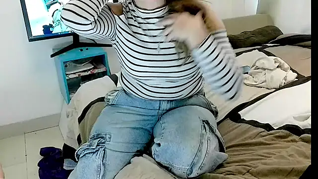 Carolain3 9 online show from June 3, 2026, 5:17 pm