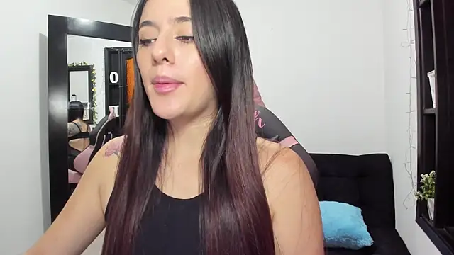 NoahWilliams  online show from January 27, 2025, 1:52 pm