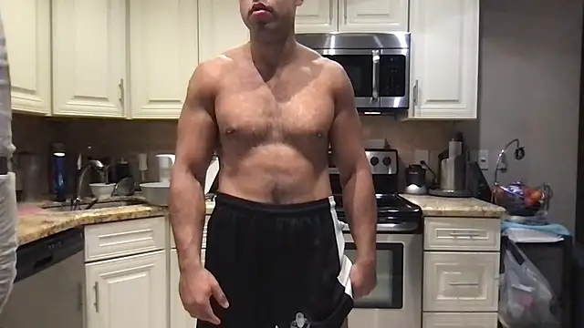 BigGuyMuscle online show from June 3, 2026, 12:44 am