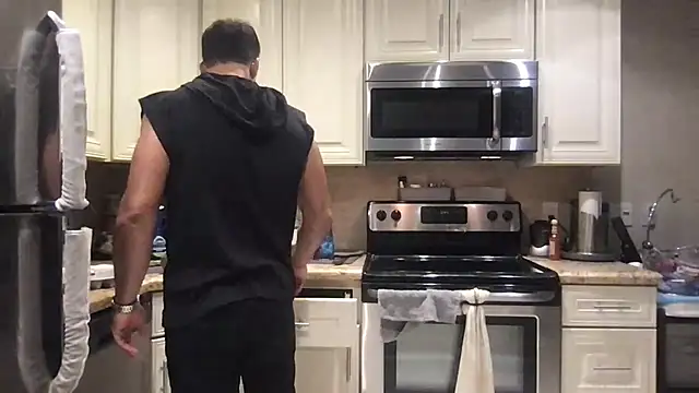 BigGuyMuscle online show from June 20, 2026, 1:21 am