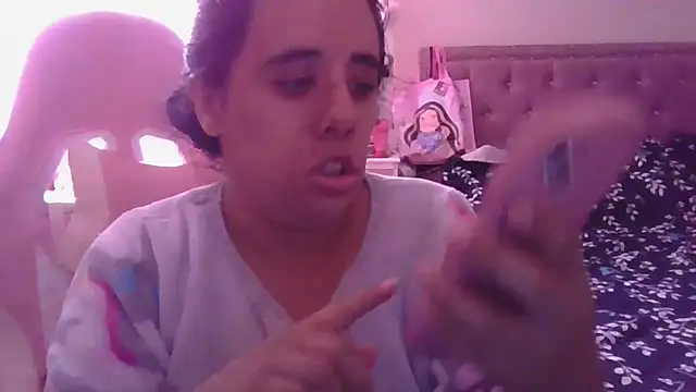 annarose19 online show from February 12, 2026, 5:02 pm