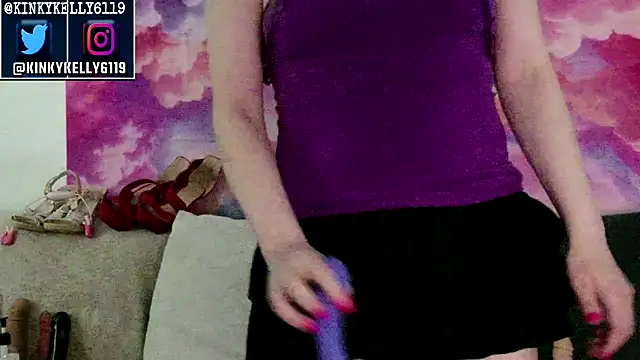 Snapshot of Kellylynn69 chatting on March 13, 2026, 12:04 am Kellylynn69 online show from March 13, 2026, 12:04 am