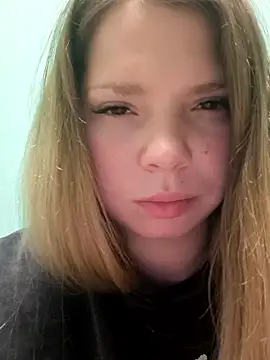 Zuli Kiska online show from January 13, 2026, 9:41 pm