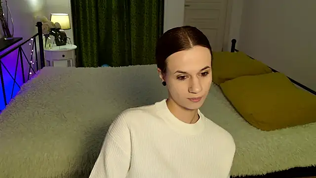 ItsAlisia online show from November 10, 2025, 6:40 am