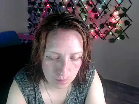 Snapshot of kittykalor09 chatting on May 13, 2026, 2:07 am kittykalor09 online show from May 13, 2026, 2:07 am