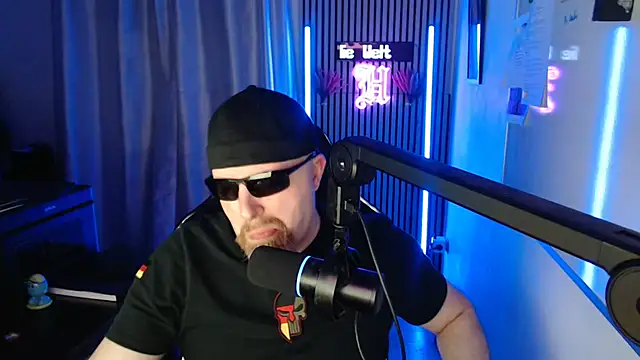 Snapshot of DerPornoPete chatting on July 1, 2026, 11:05 pm DerPornoPete online show from July 1, 2026, 11:05 pm