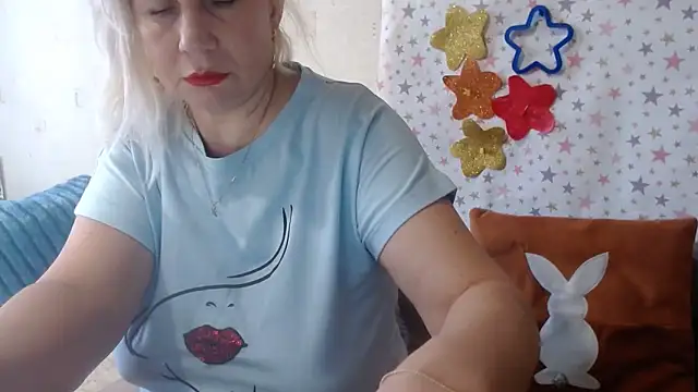 QueenLana online show from November 13, 2025, 9:35 am