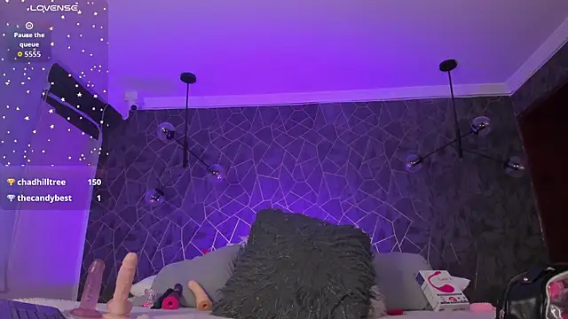 danaythamara1 online show from October 14, 2025, 10:31 pm