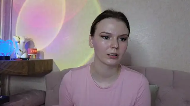 Vivian Davis online show from May 4, 2026, 6:33 pm