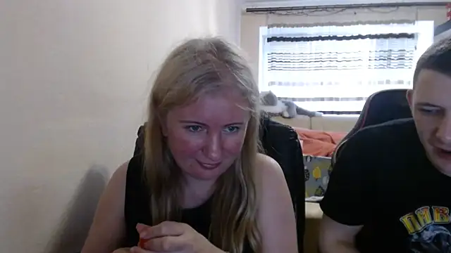 PeterAndJen online show from June 12, 2026, 5:21 pm