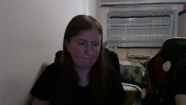 PeterAndJen online show from July 28, 2026, 7:39 pm