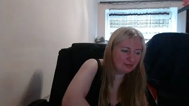PeterAndJen online show from June 7, 2026, 7:24 am