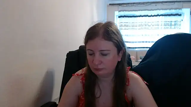 PeterAndJen online show from July 11, 2026, 4:57 am