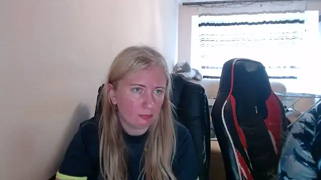 PeterAndJen online show from June 4, 2026, 5:17 pm