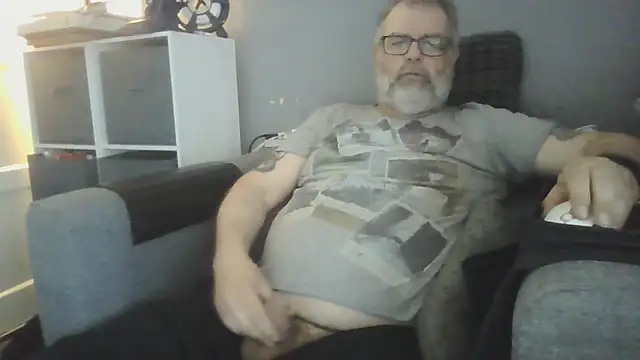 Naturistmale45 online show from April 21, 2026, 7:48 am