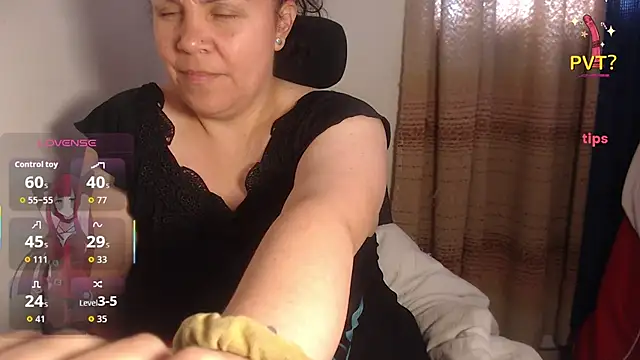 agathamiller01 online show from July 28, 2026, 8:52 pm