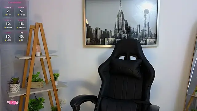 bella  adams online show from October 2, 2025, 2:42 pm