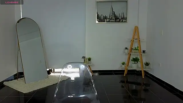 bella  adams online show from September 17, 2025, 9:50 pm