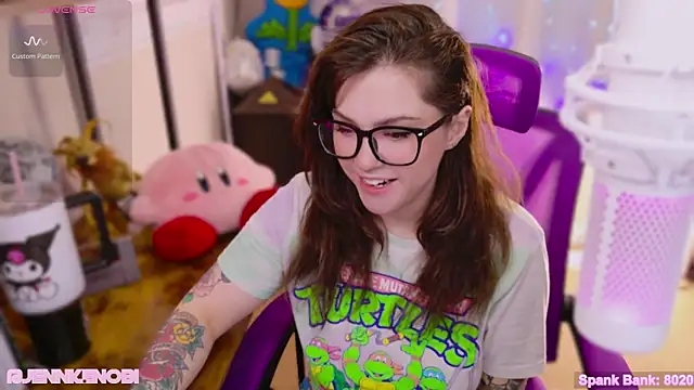 JennKenobi online show from March 5, 2025, 4:13 pm