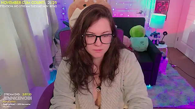 JennKenobi online show from November 17, 2025, 3:27 pm