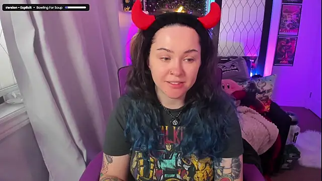 JennKenobi online show from June 10, 2026, 2:40 pm