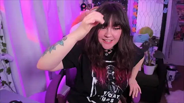 JennKenobi online show from May 13, 2026, 2:35 pm