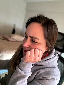 misslulipop online show from September 25, 2025, 9:32 pm