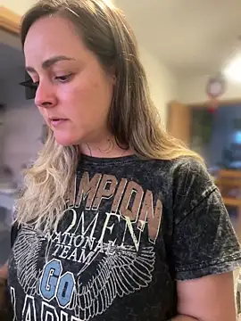 misslulipop online show from March 8, 2025, 11:28 pm