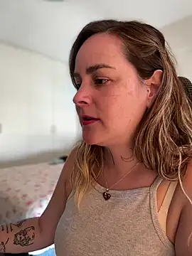 misslulipop online show from March 17, 2025, 7:37 pm