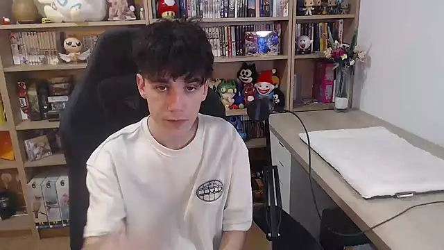 Snapshot of nolantwink chatting on February 28, 2026, 8:41 pm nolantwink online show from February 28, 2026, 8:41 pm