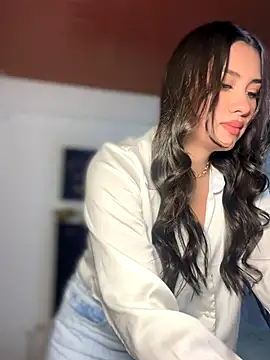 Ambar pe  online show from September 16, 2025, 2:56 am