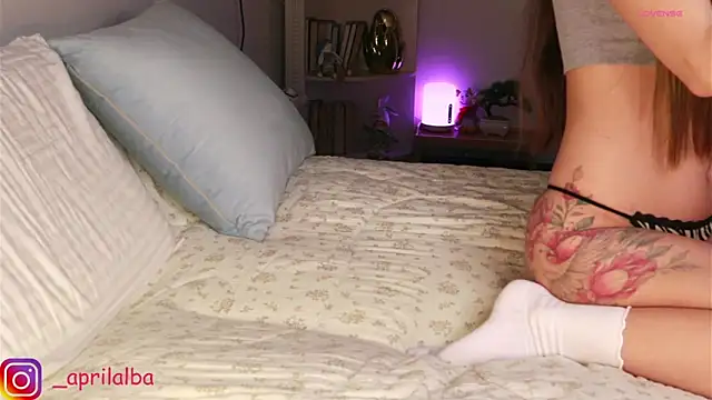 AprilinAlba online show from October 9, 2025, 1:17 am