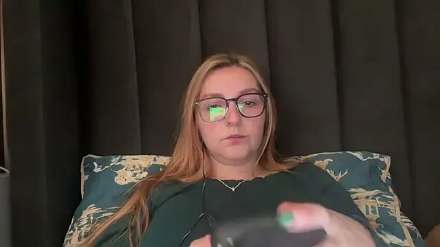 short sweetpea online show from September 21, 2025, 12:21 pm