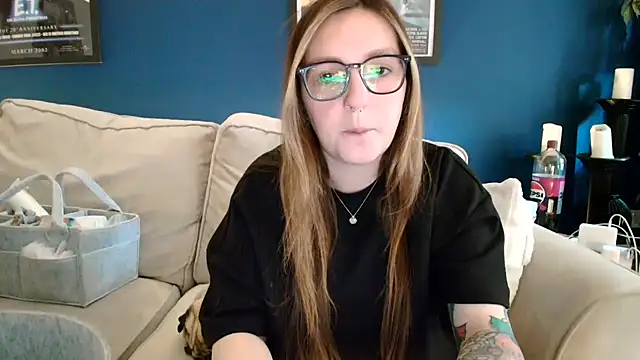 short sweetpea online show from May 11, 2026, 2:45 pm