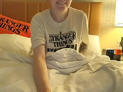 short sweetpea online show from September 8, 2025, 3:11 pm