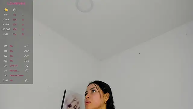 julieth sanz online show from February 13, 2025, 11:28 am