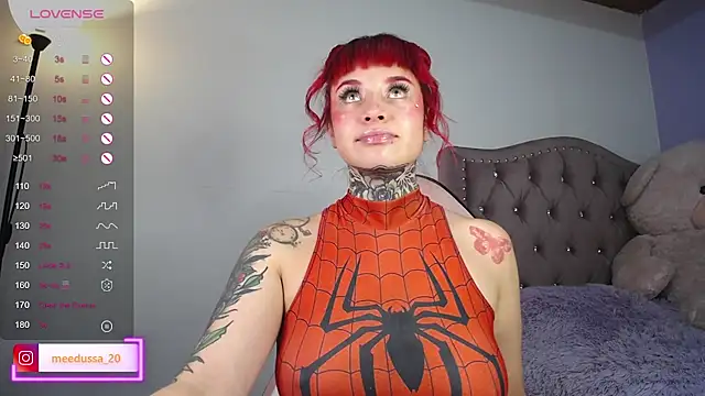 meedussa 20  online show from February 21, 2025, 9:02 am